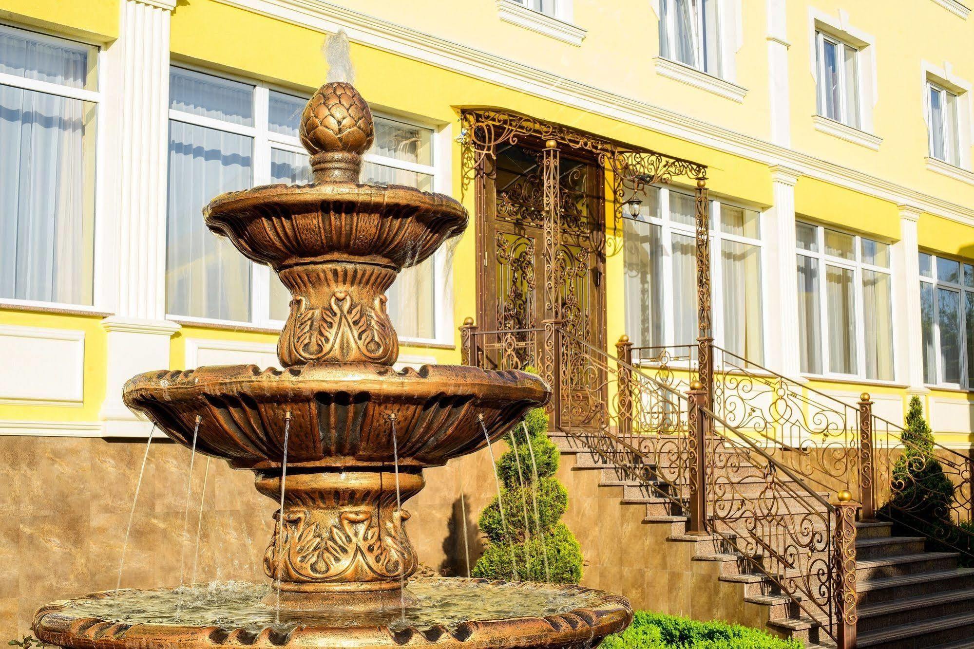 Hotel Argo Premium Lemberg Exterior foto